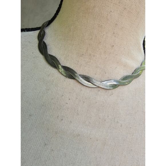 Vtg Avon Silver Braided Herringbone Necklace 15" w/ 3" Extender Bold Chain 80s - Picture 3 of 8